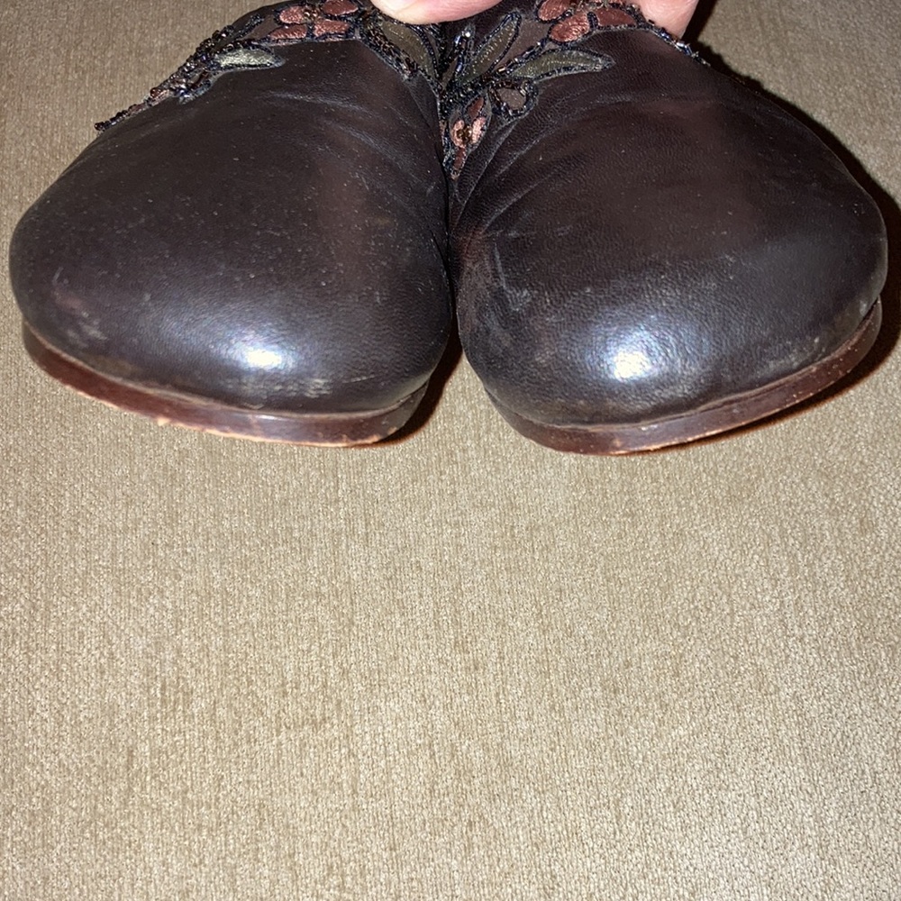 Anthropologie Brown Leather Floral Slip-On Clogs - Picture 4 of 11
